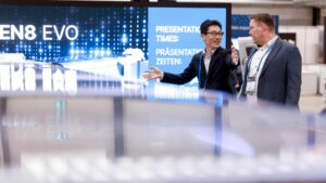 Impressionen der Hunkeler Innovationdays 2025 am Hunkeler Stand vor der Gen8 EVO.