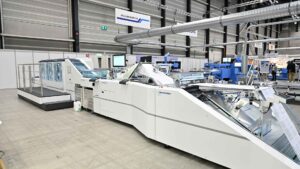 Starbook Plowfolder auf dem Müller Martini Stand.