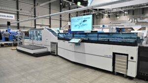 Starbook Sheetfolder auf dem Müller Martini Stand.